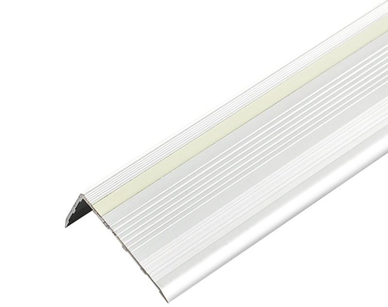 1. matt silver aluminum stair edge trim